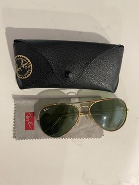 Ray-Ban Aviator Sunglasses